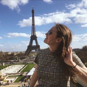 Meet your Posher, Megan